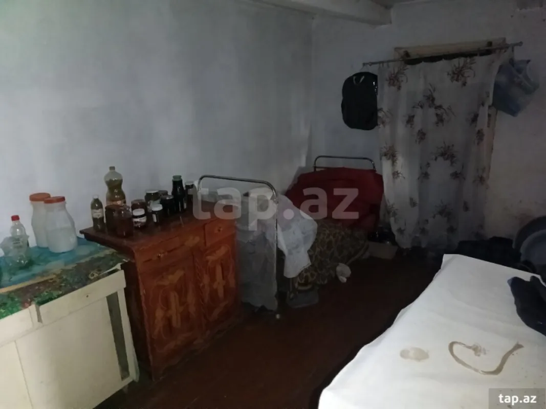 Satılır 6 otaqlı həyət evi