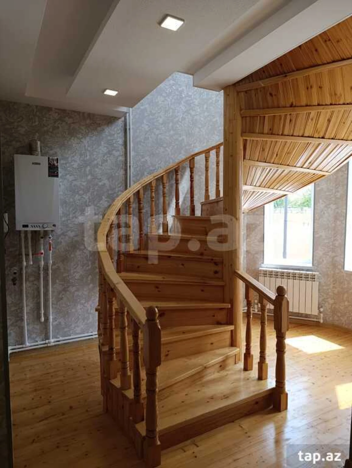 Satılır 5 otaqlı həyət evi