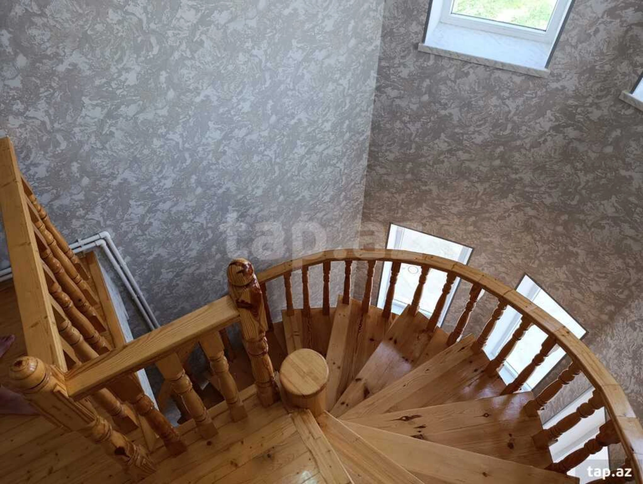 Satılır 5 otaqlı həyət evi