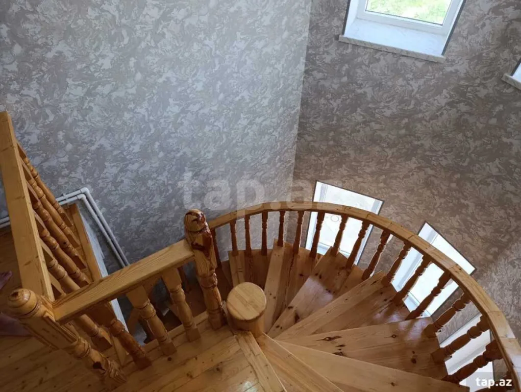 Satılır 5 otaqlı həyət evi