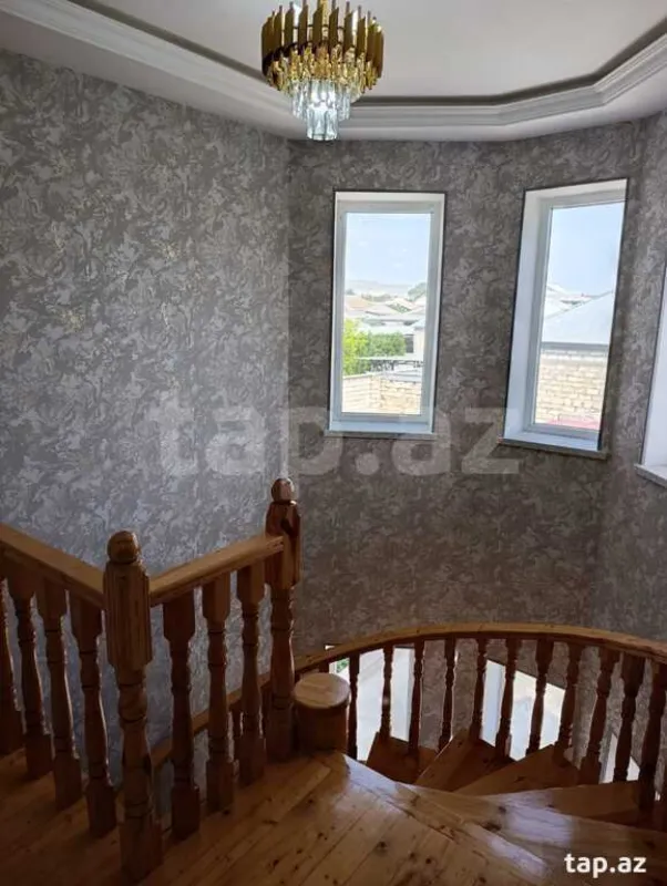 Satılır 5 otaqlı həyət evi