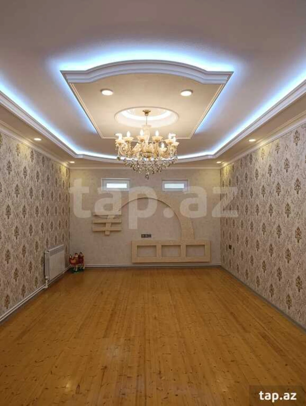 Satılır 5 otaqlı həyət evi