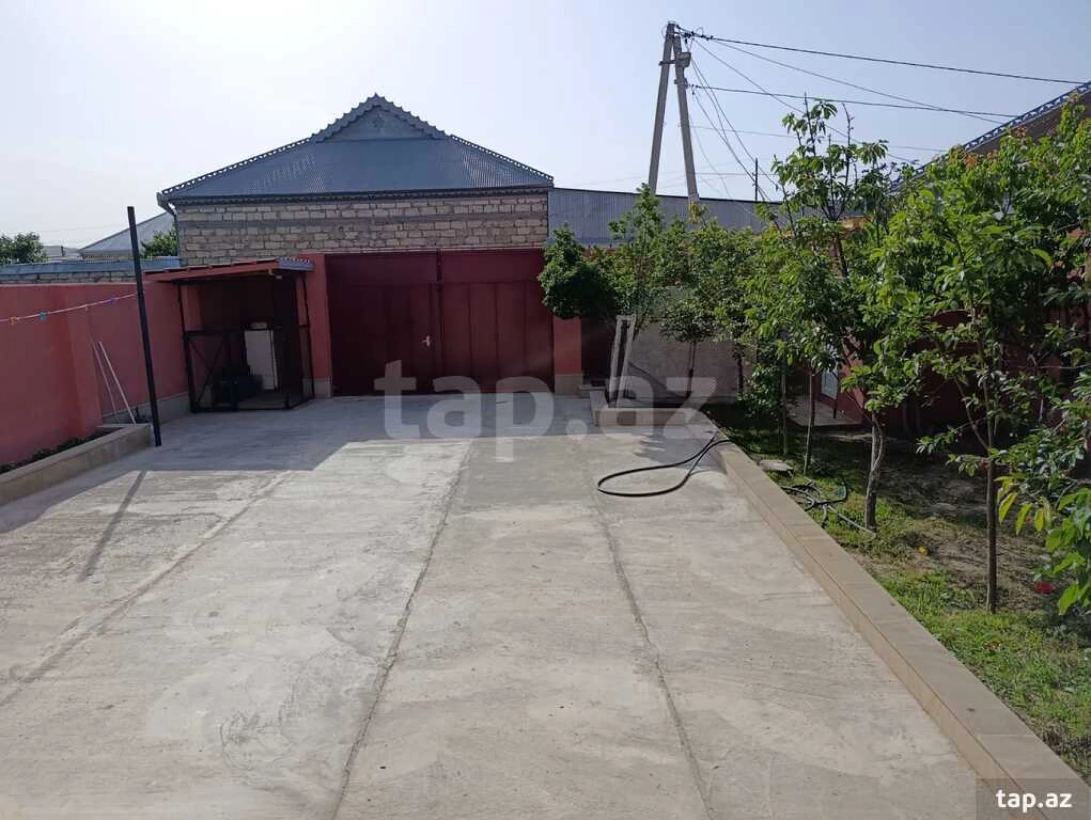 Satılır 5 otaqlı həyət evi