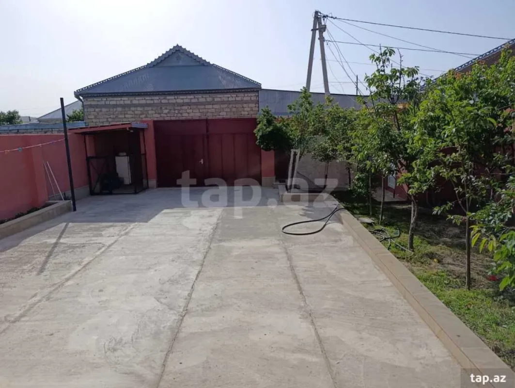 Satılır 5 otaqlı həyət evi
