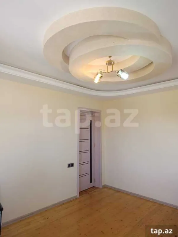 Satılır 5 otaqlı həyət evi