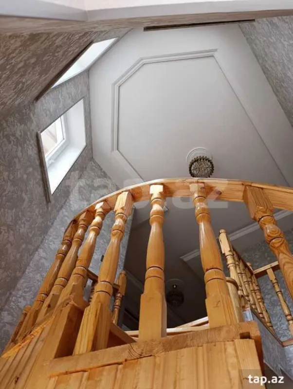 Satılır 5 otaqlı həyət evi