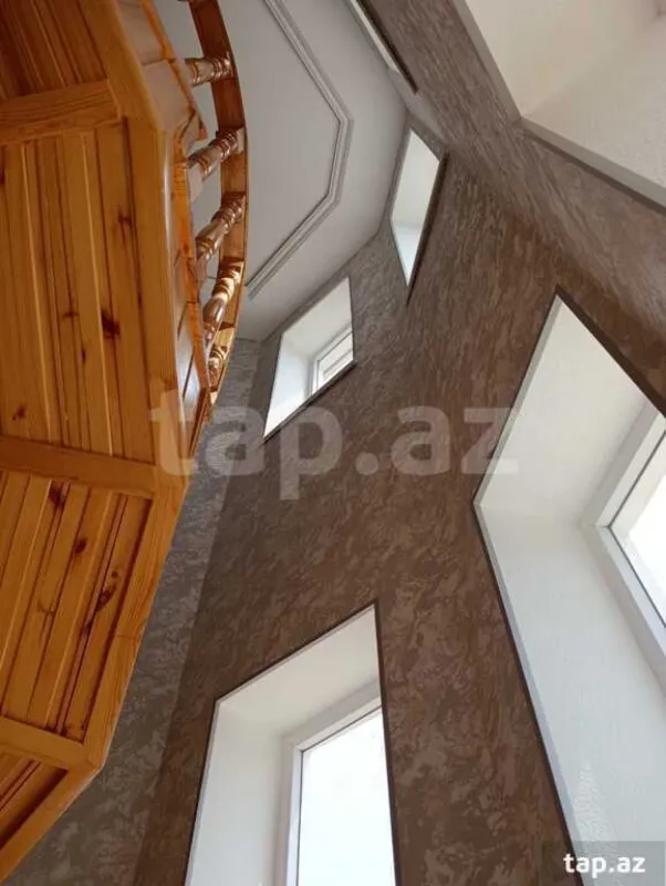 Satılır 5 otaqlı həyət evi