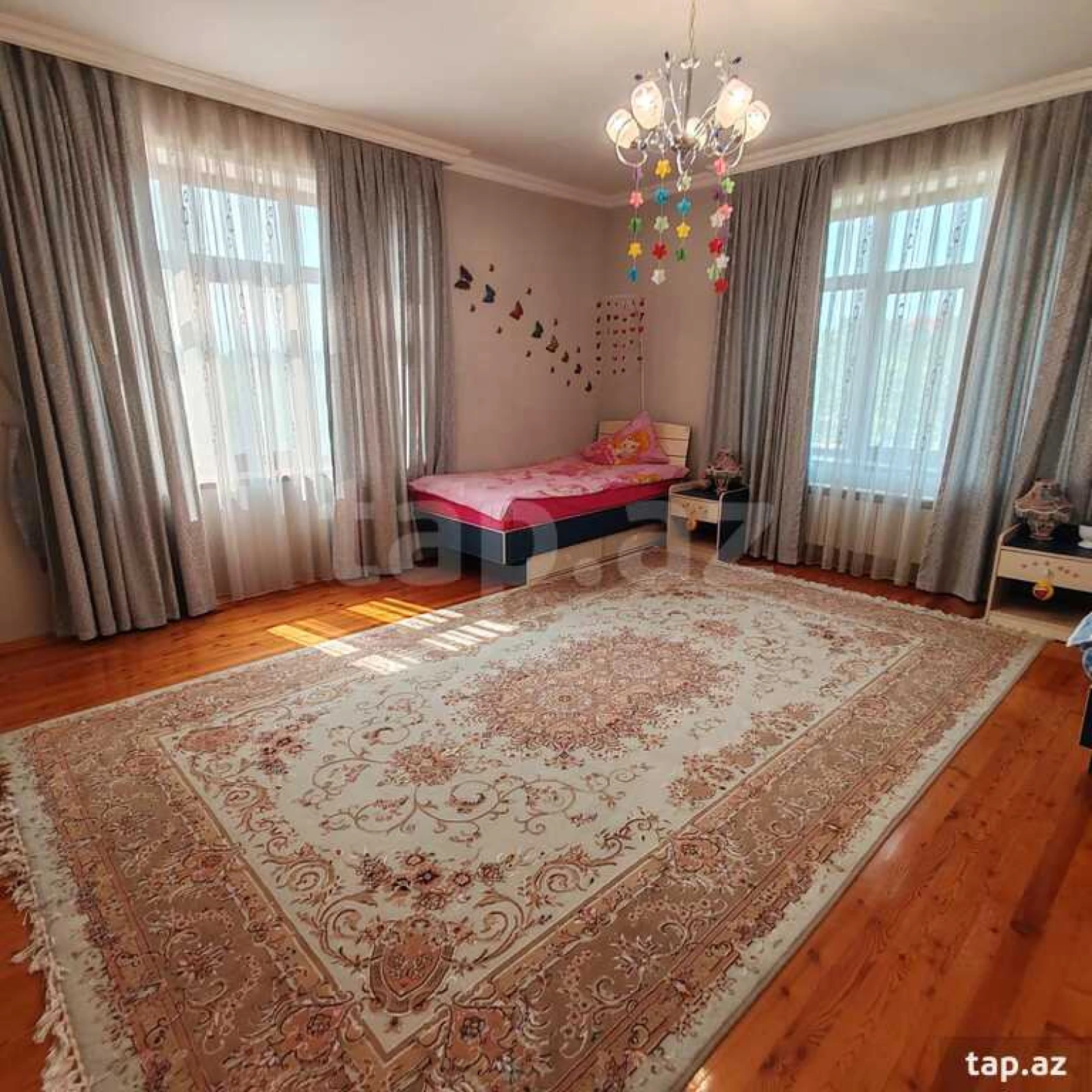 Satılır 5 otaqlı həyət evi