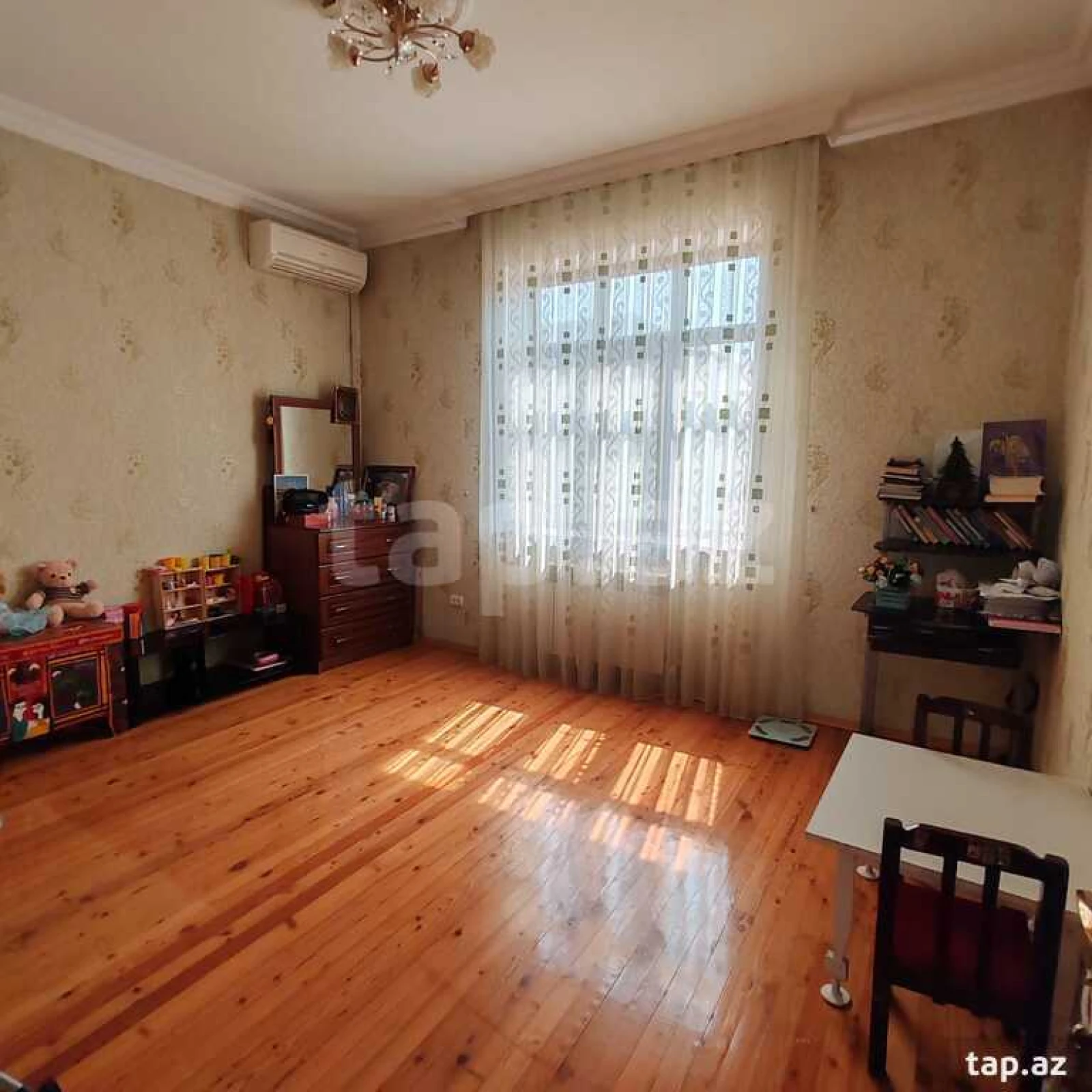 Satılır 5 otaqlı həyət evi