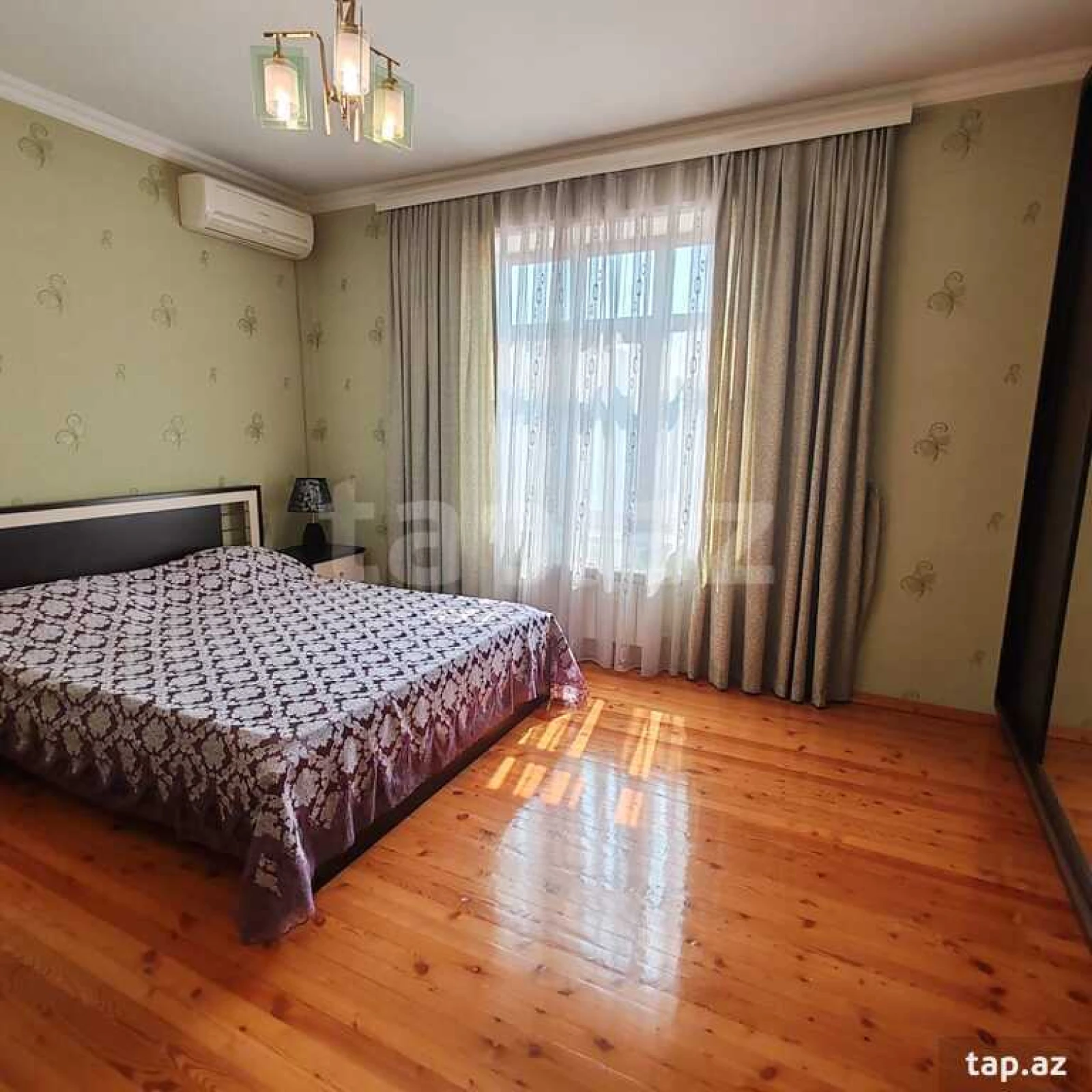 Satılır 5 otaqlı həyət evi