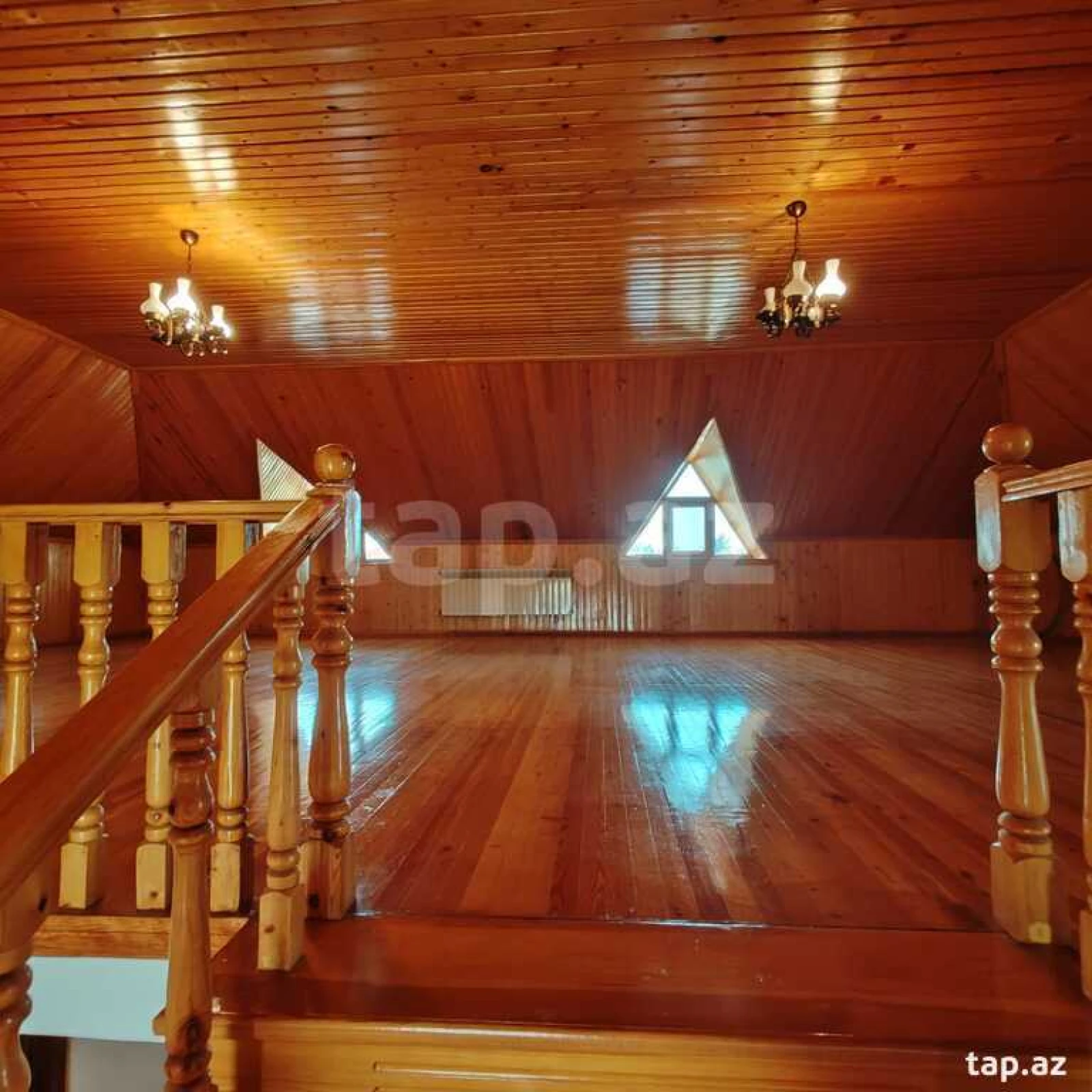 Satılır 5 otaqlı həyət evi