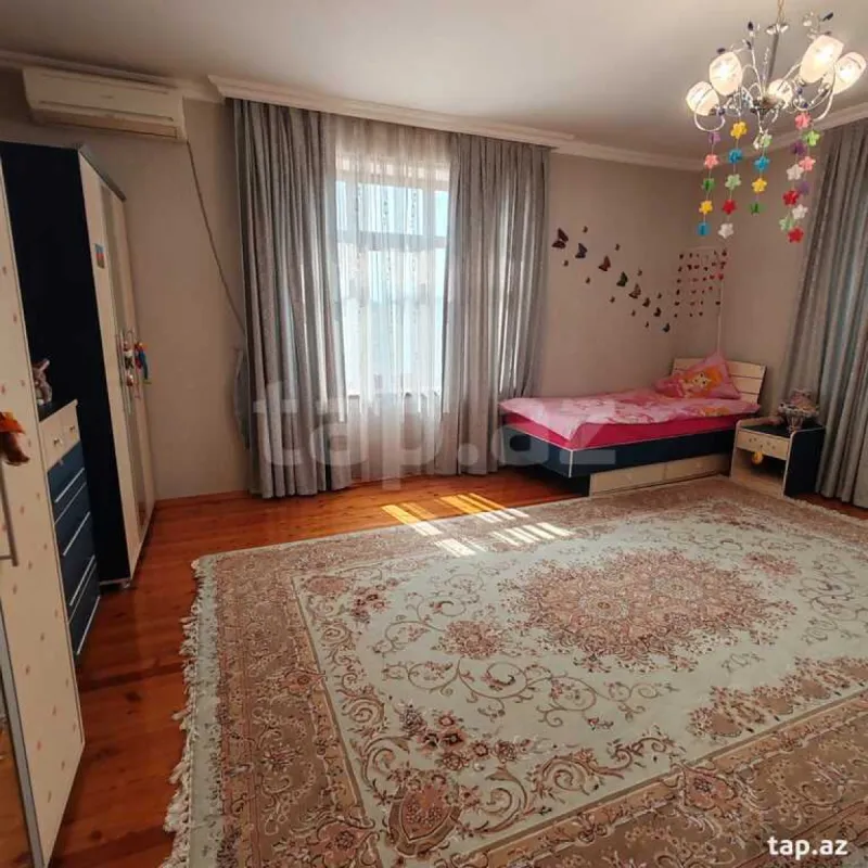Satılır 5 otaqlı həyət evi