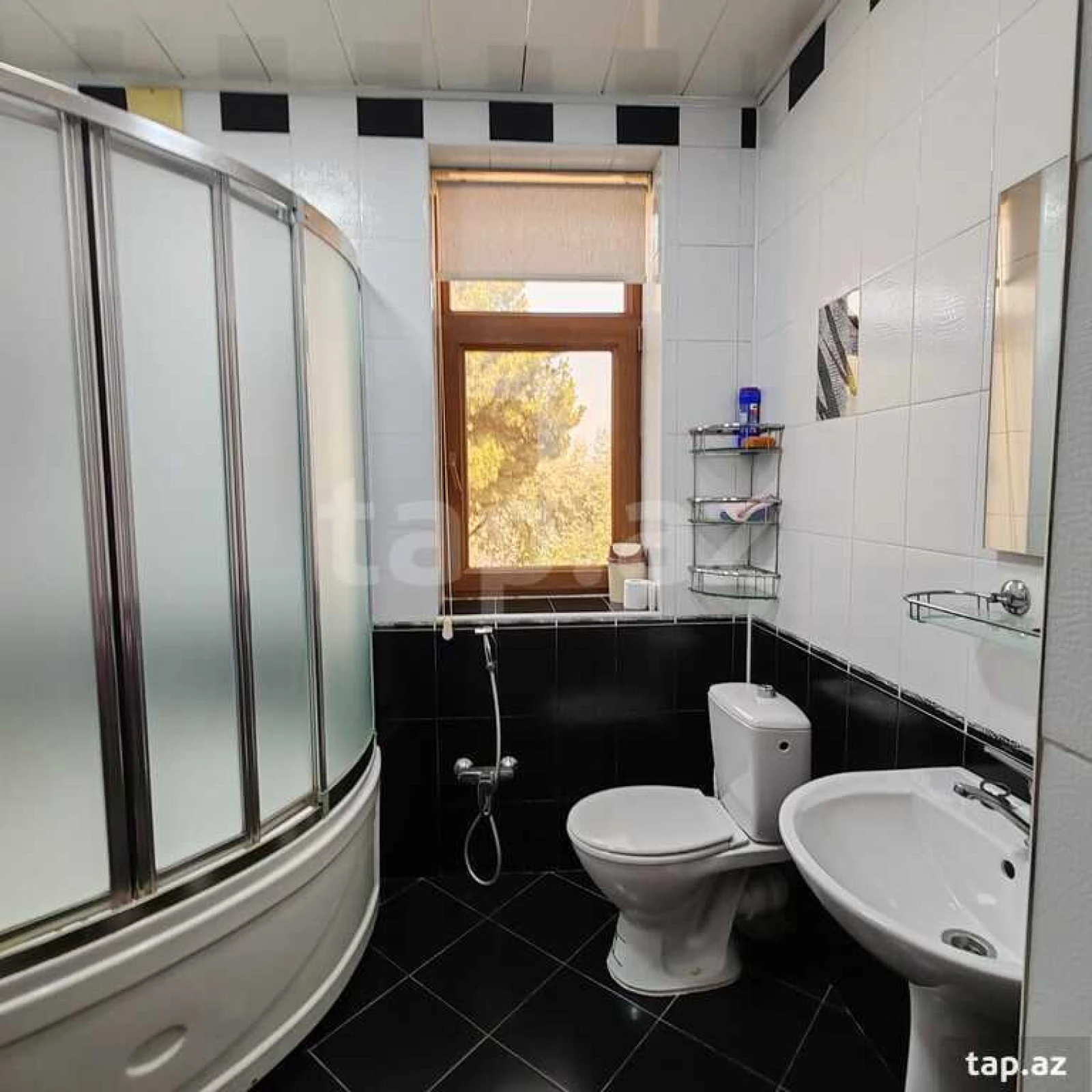 Satılır 5 otaqlı həyət evi