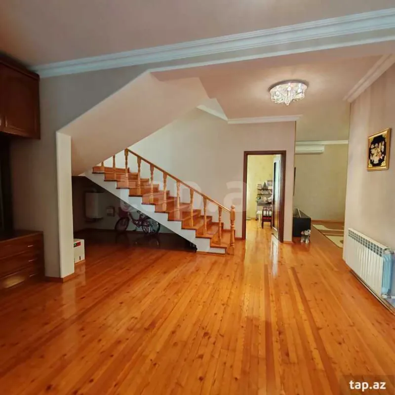 Satılır 5 otaqlı həyət evi