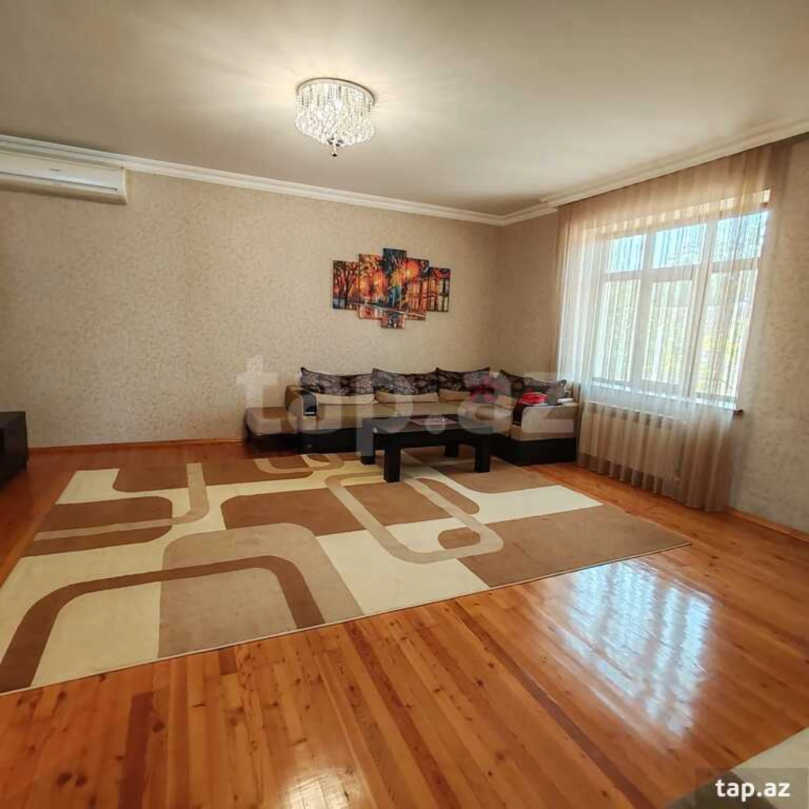 Satılır 5 otaqlı həyət evi