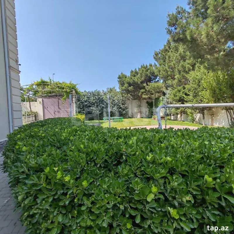 Satılır 5 otaqlı həyət evi