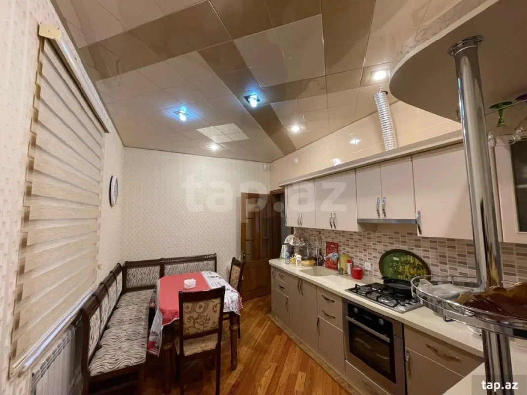 Satılır 5 otaqlı həyət evi