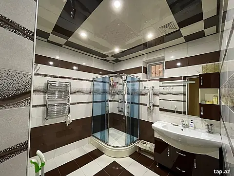 Satılır 5 otaqlı həyət evi