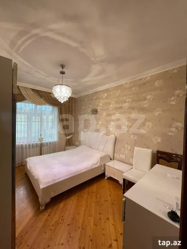 Satılır 5 otaqlı həyət evi