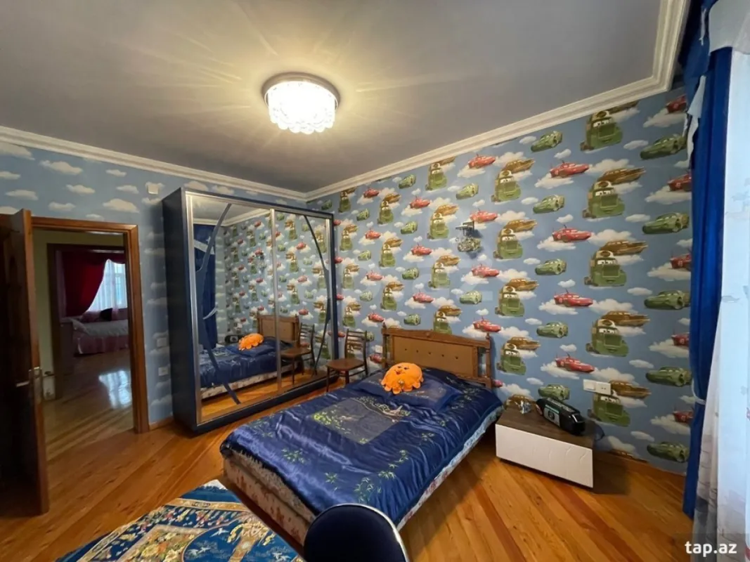 Satılır 5 otaqlı həyət evi