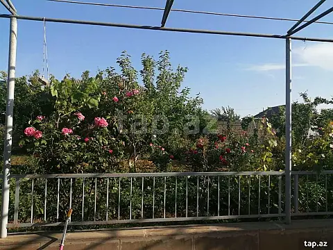 Satılır 4 otaqlı həyət evi 130 m²