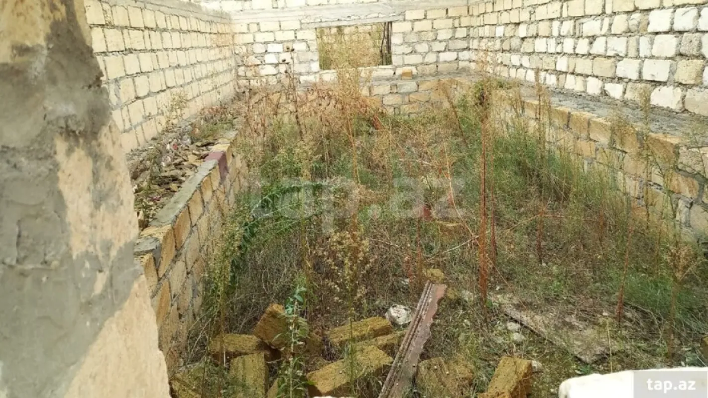 Satılır 4 otaqlı həyət evi