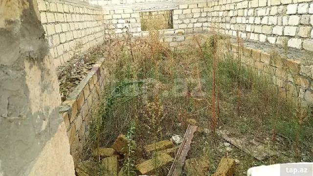 Satılır 4 otaqlı həyət evi