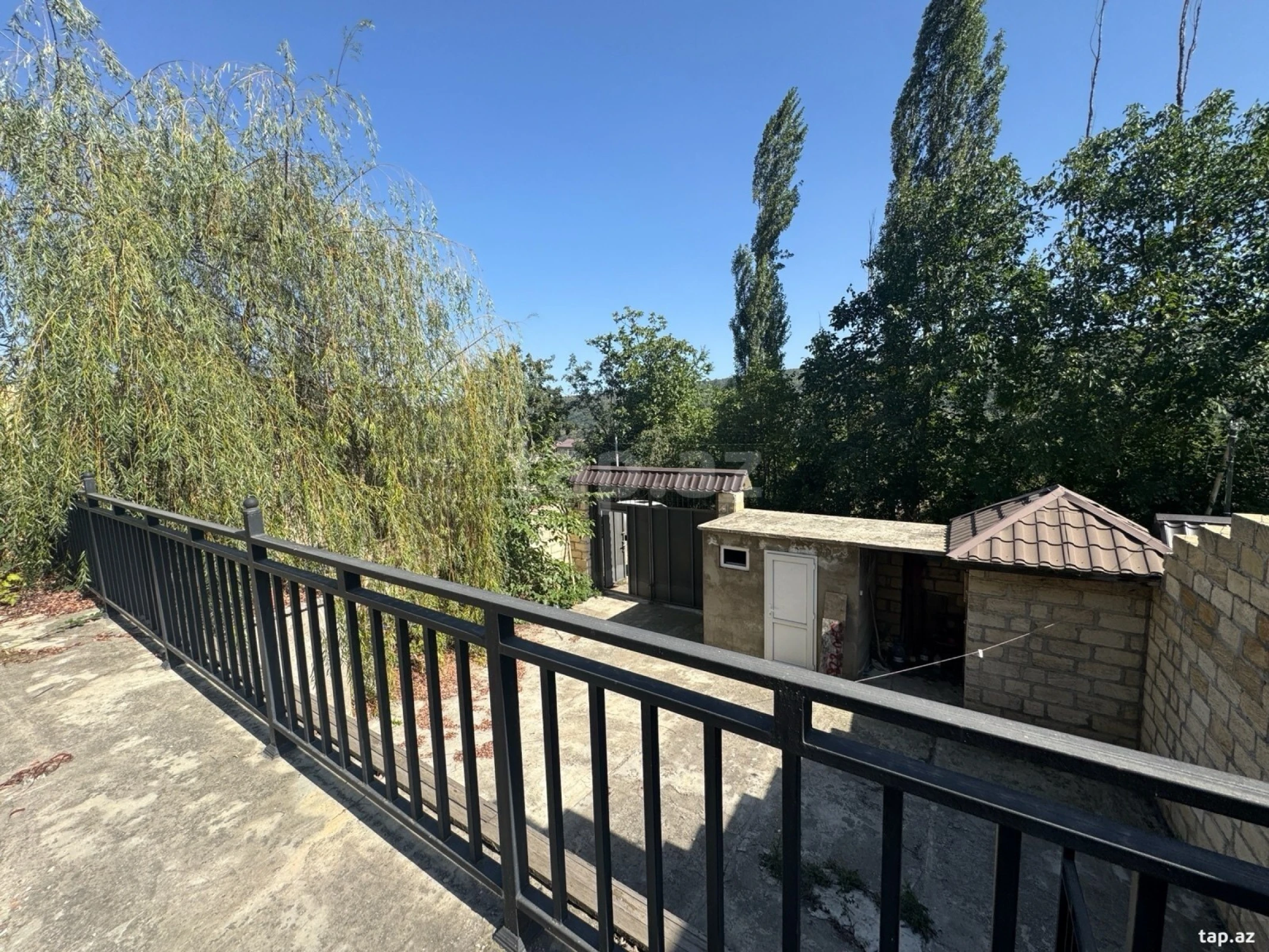 Satılır 2 otaqlı həyət evi