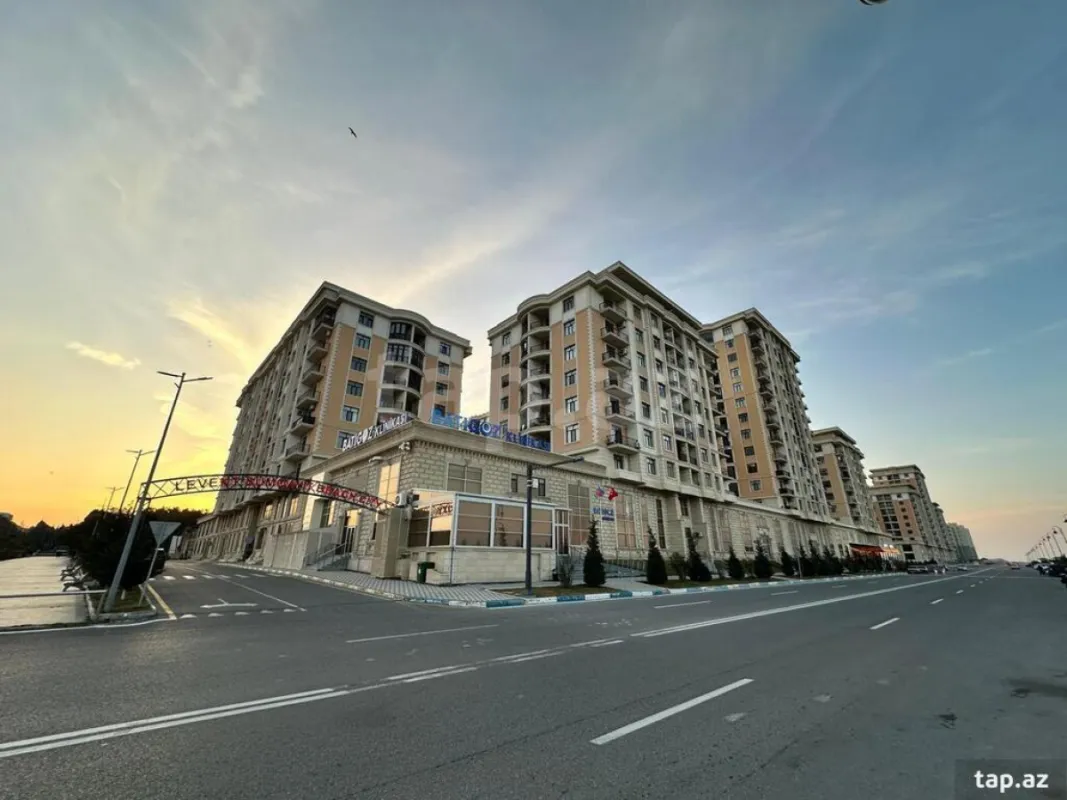 Satılır 4 otaqlı yeni tikili 310 m²