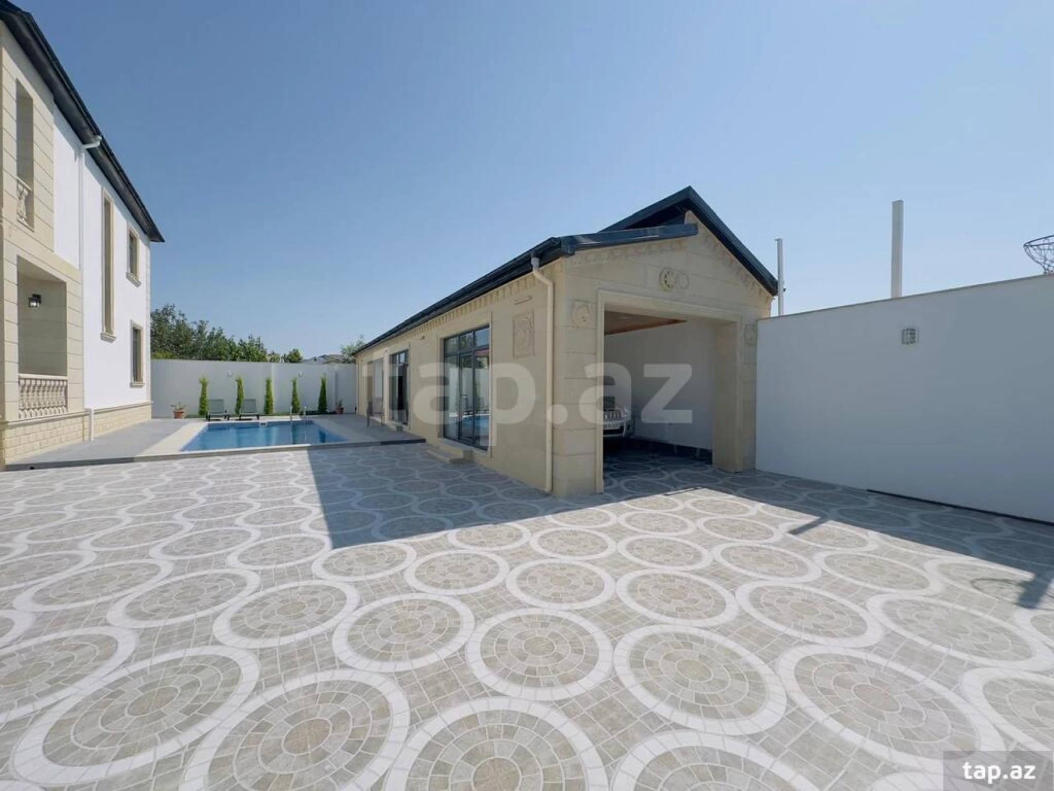 Satılır 5 otaqlı həyət evi