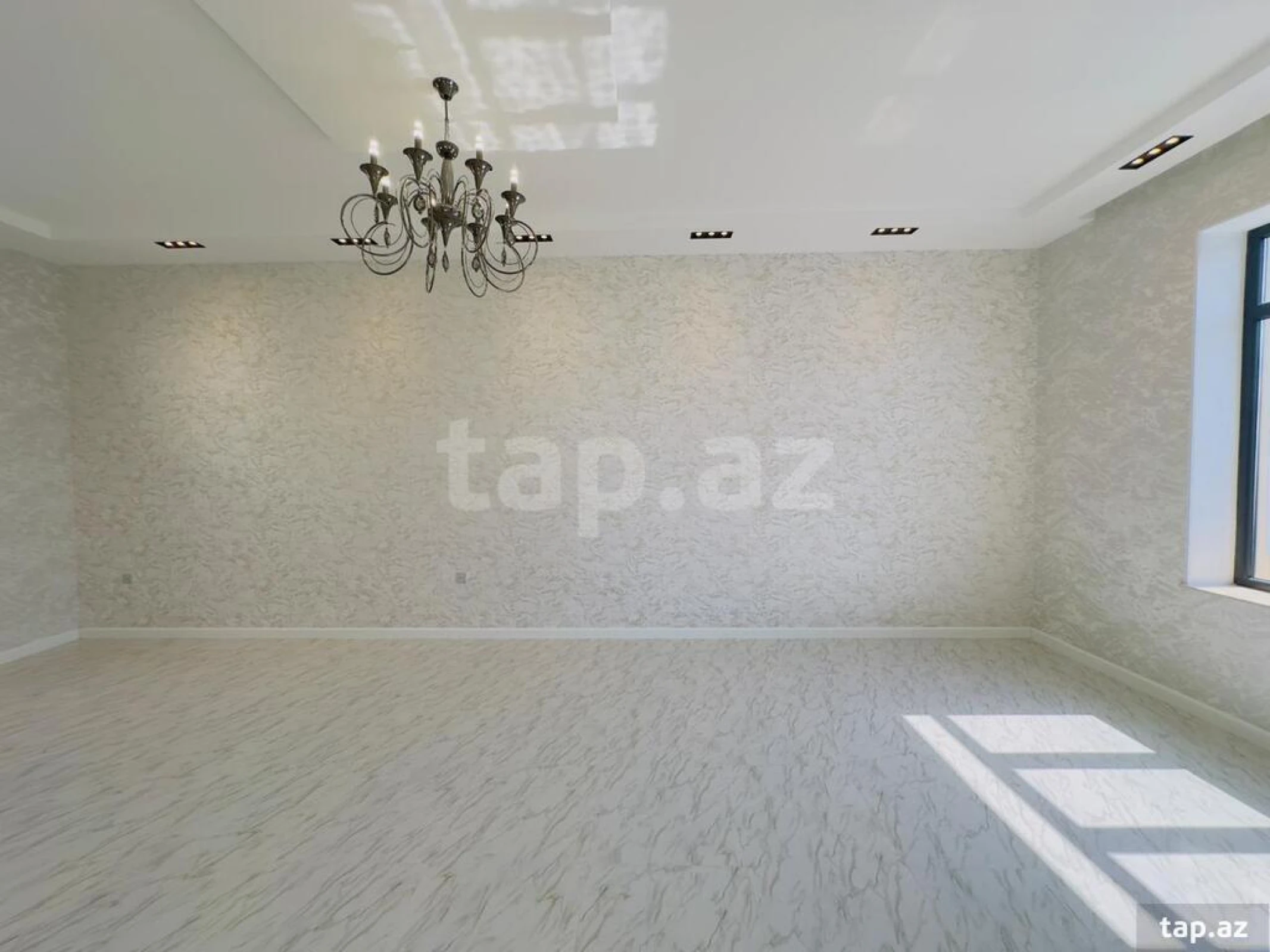 Satılır 5 otaqlı həyət evi