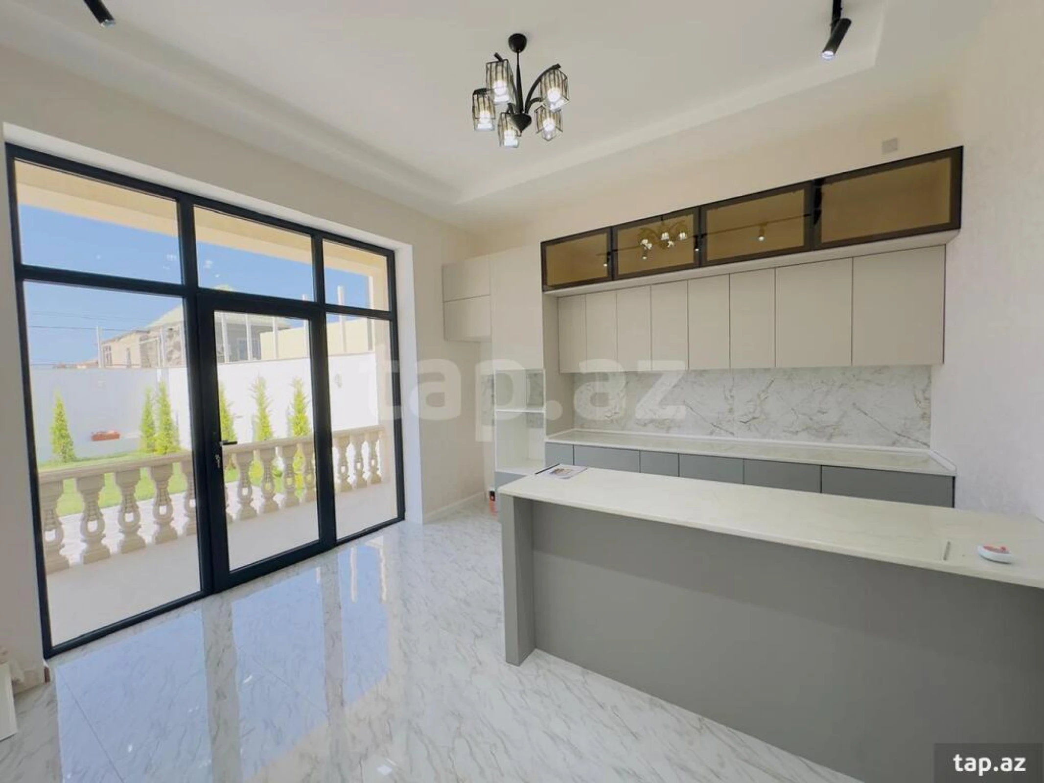 Satılır 5 otaqlı həyət evi