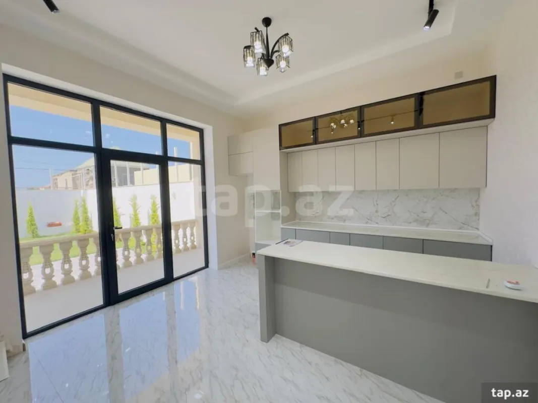 Satılır 5 otaqlı həyət evi