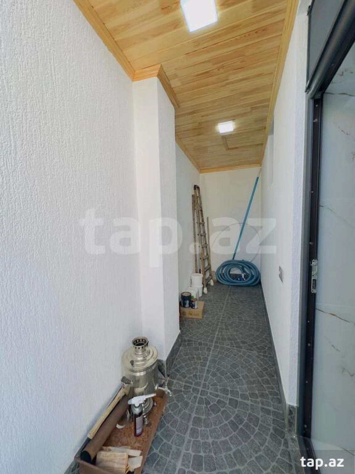 Satılır 5 otaqlı həyət evi