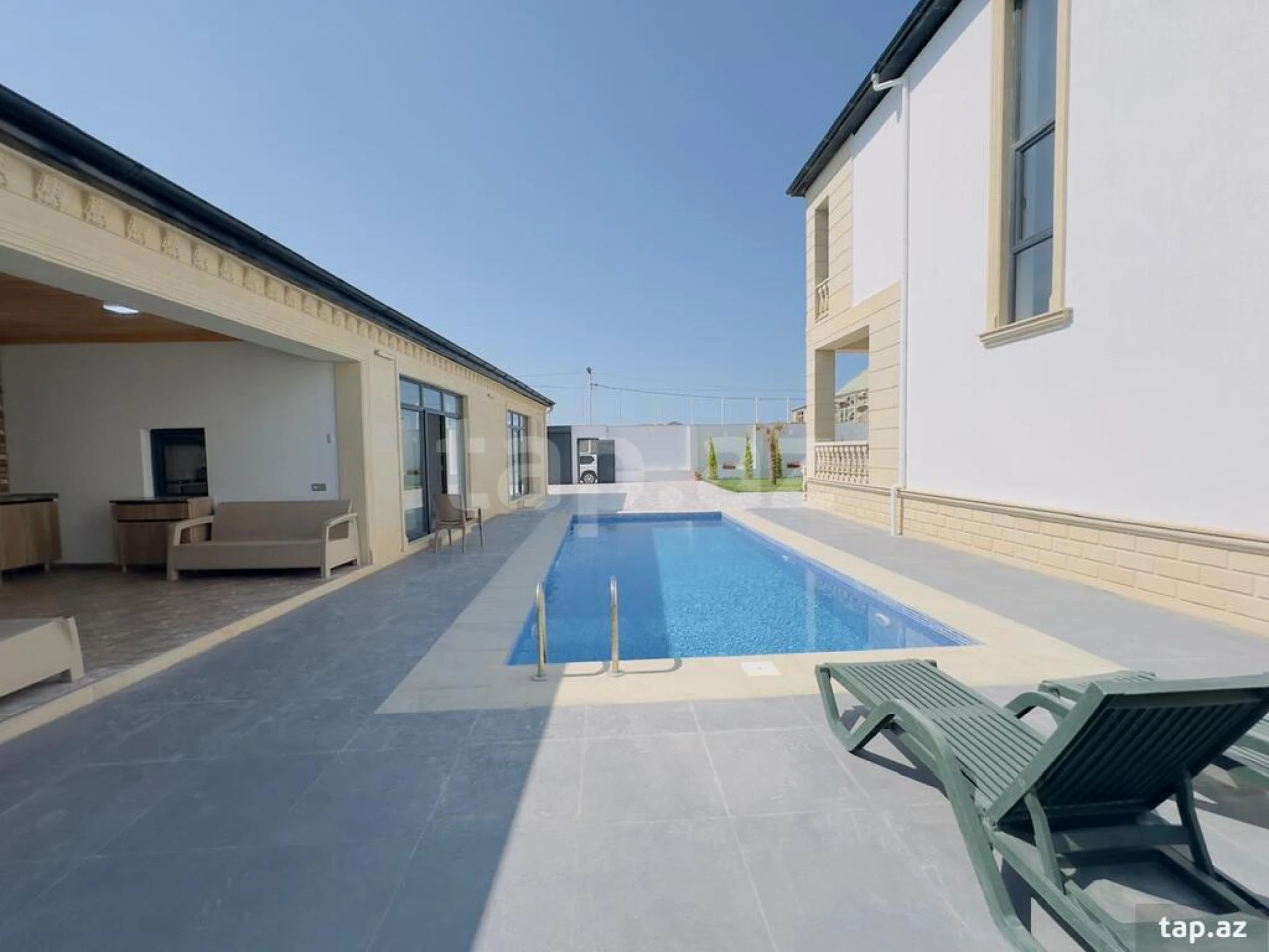 Satılır 5 otaqlı həyət evi