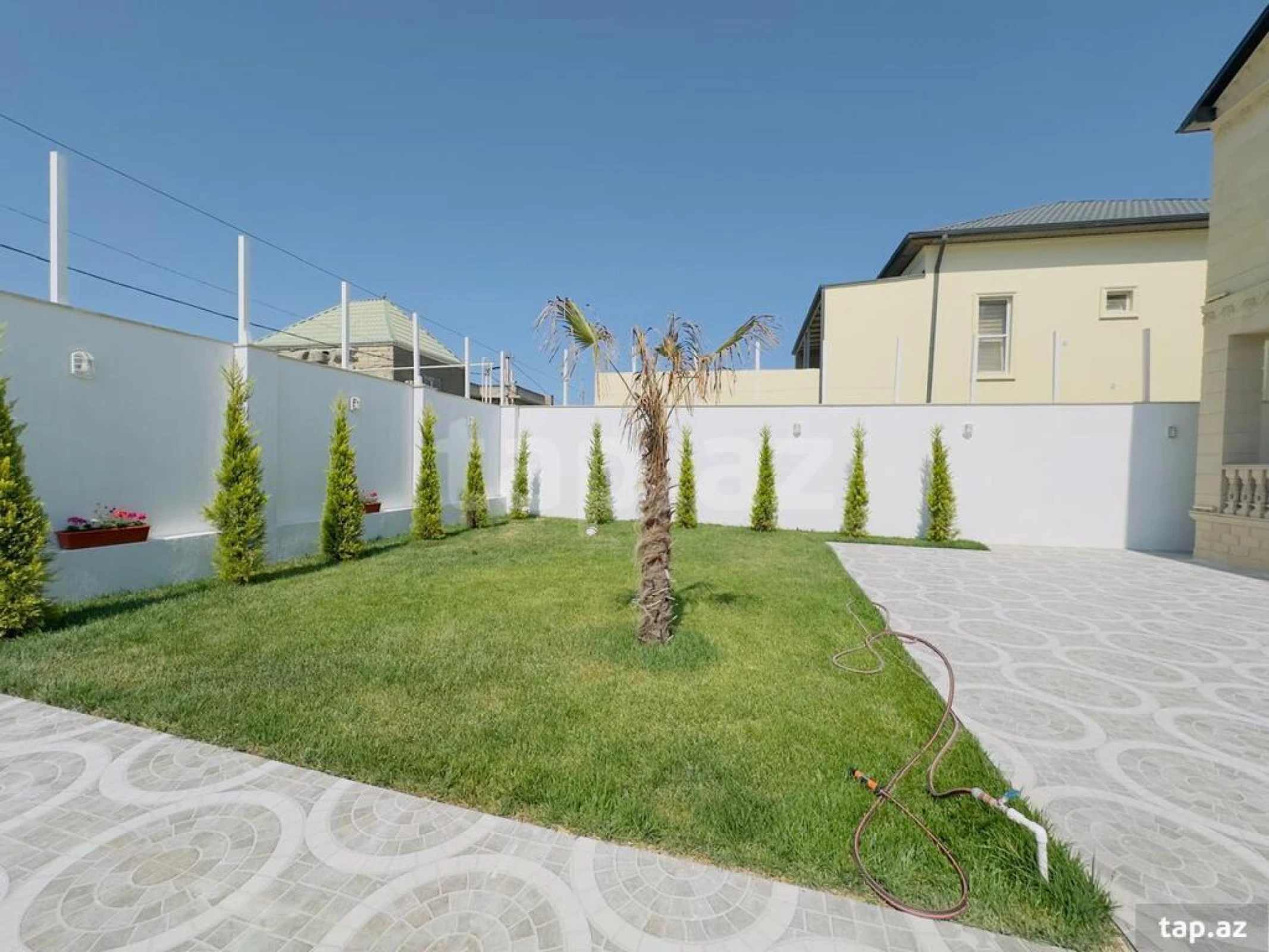 Satılır 5 otaqlı həyət evi