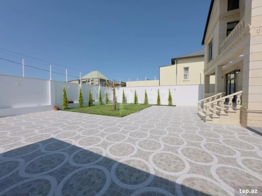 Satılır 5 otaqlı həyət evi