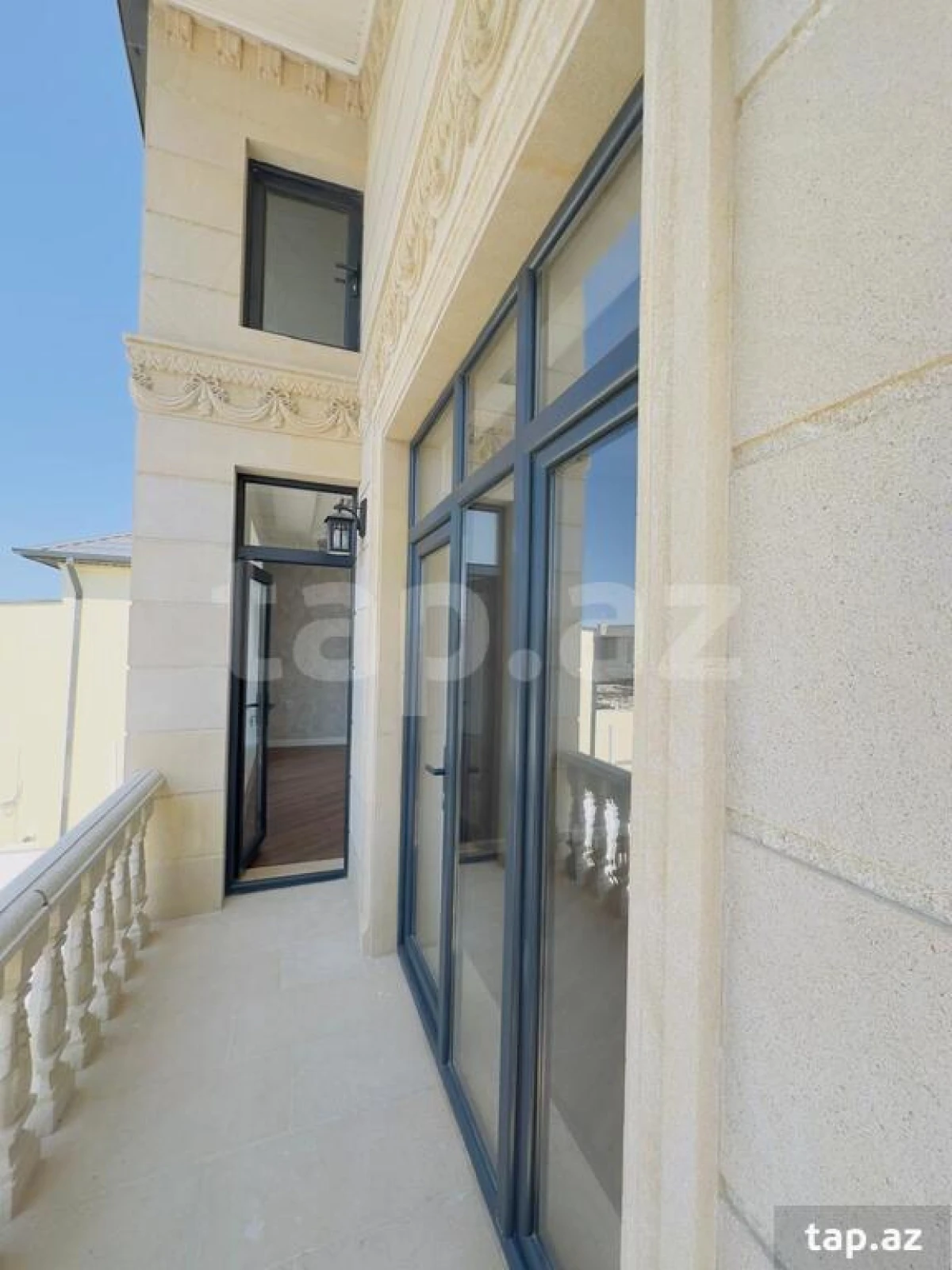 Satılır 5 otaqlı həyət evi