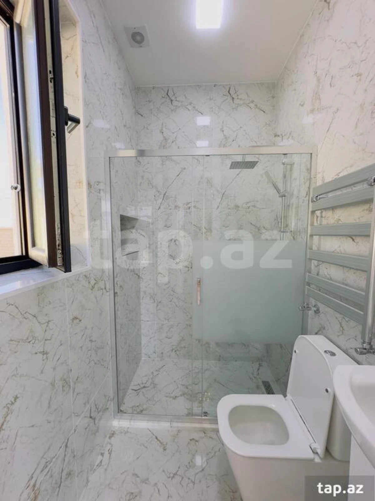 Satılır 5 otaqlı həyət evi