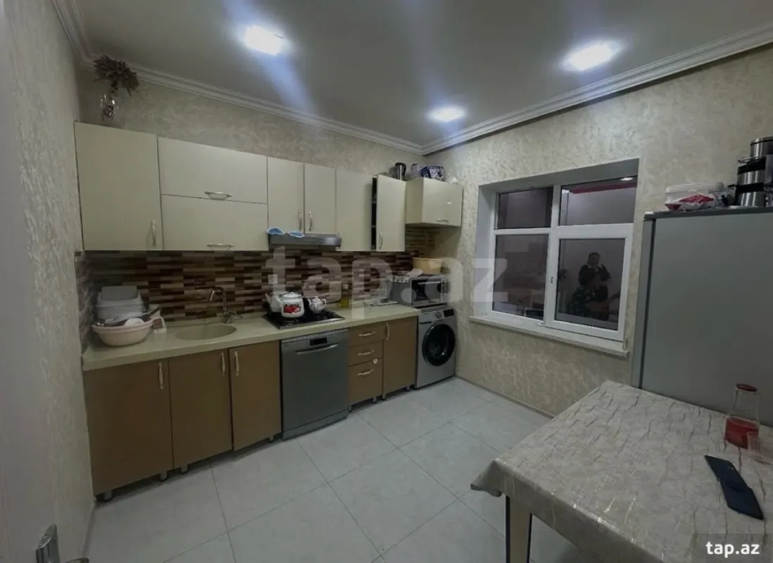 Satılır 4 otaqlı həyət evi