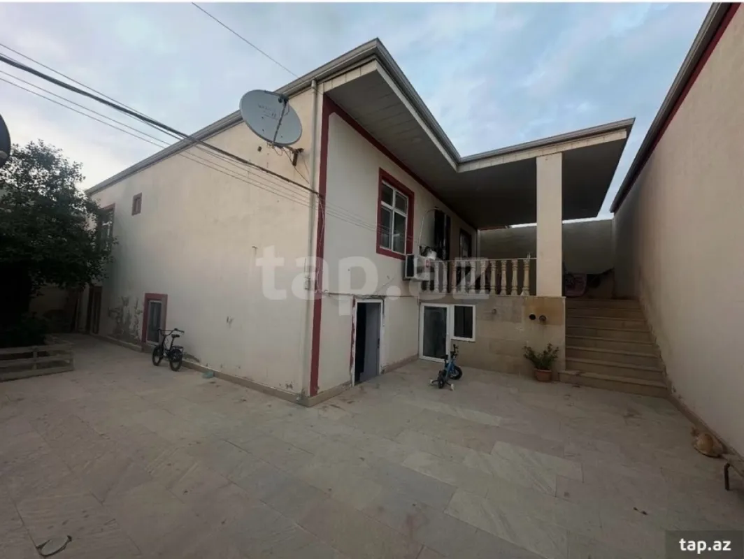 Satılır 4 otaqlı həyət evi
