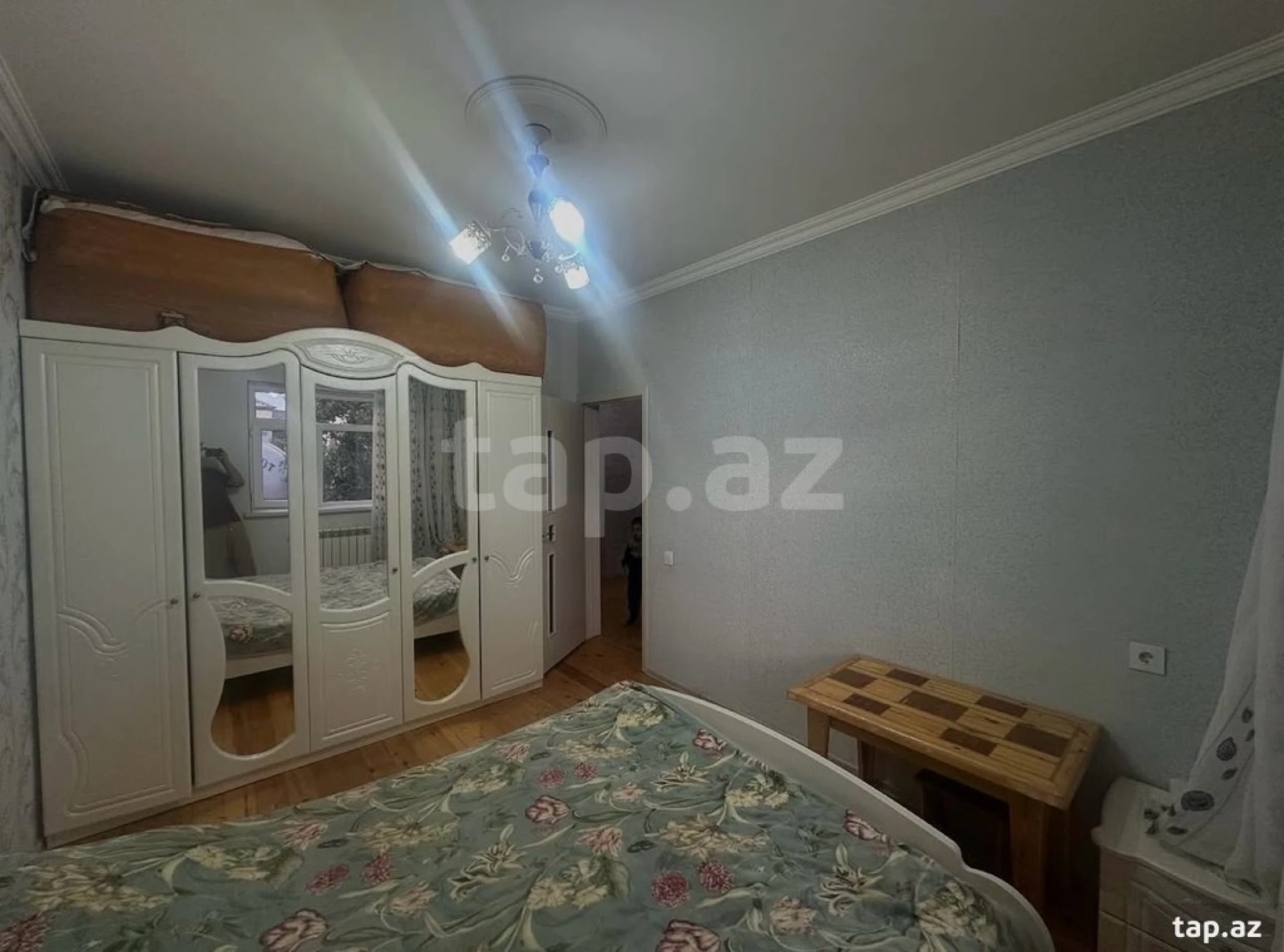 Satılır 4 otaqlı həyət evi