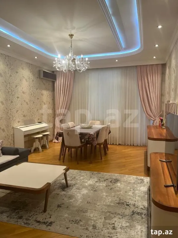 Satılır 3 otaqlı mənzil 112 m²