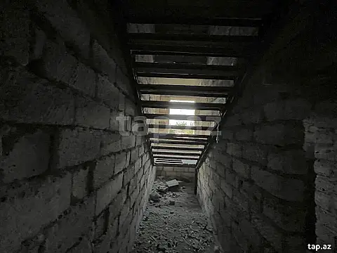 Satılır 8 otaqlı həyət evi