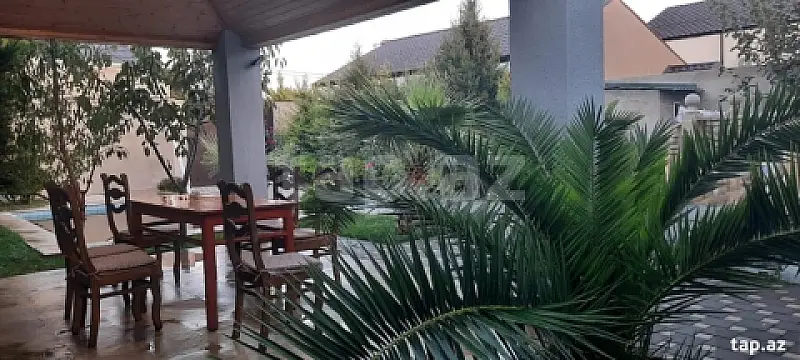 Kirayə verilir 4 otaqlı həyət evi