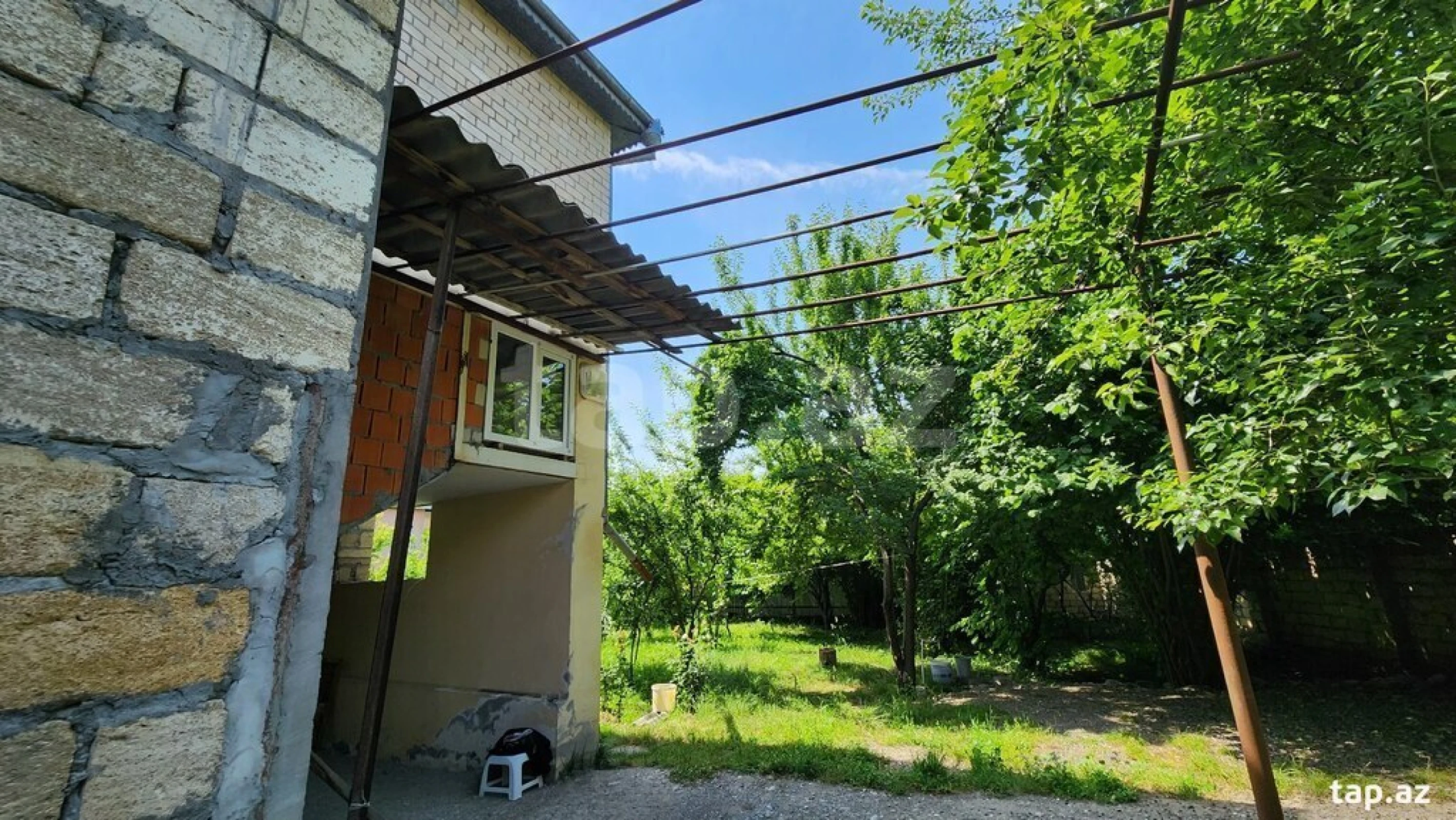 Satılır 5 otaqlı həyət evi