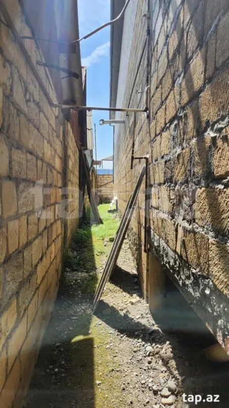 Satılır 5 otaqlı həyət evi