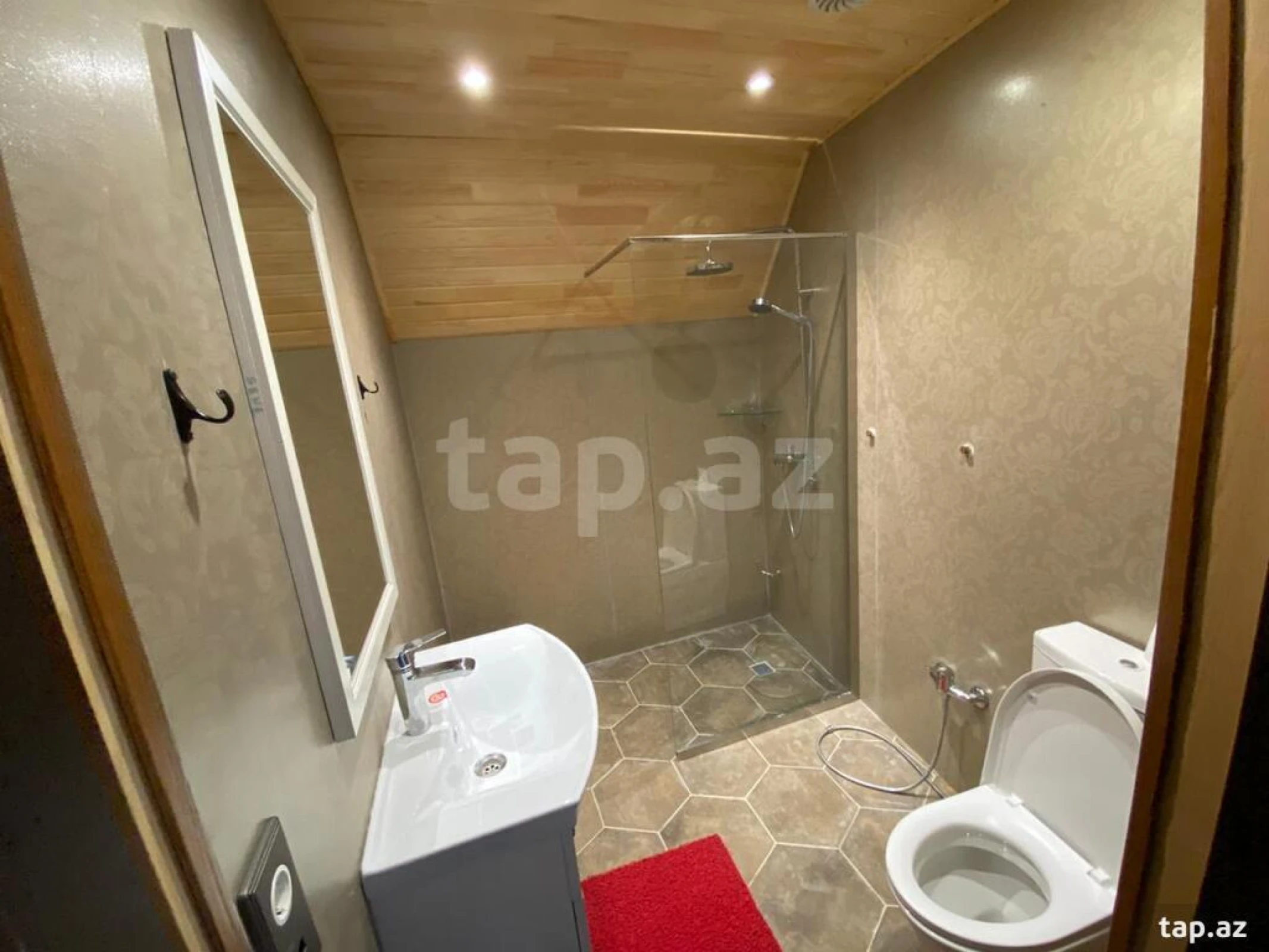 Kirayə verilir 4 otaqlı həyət evi