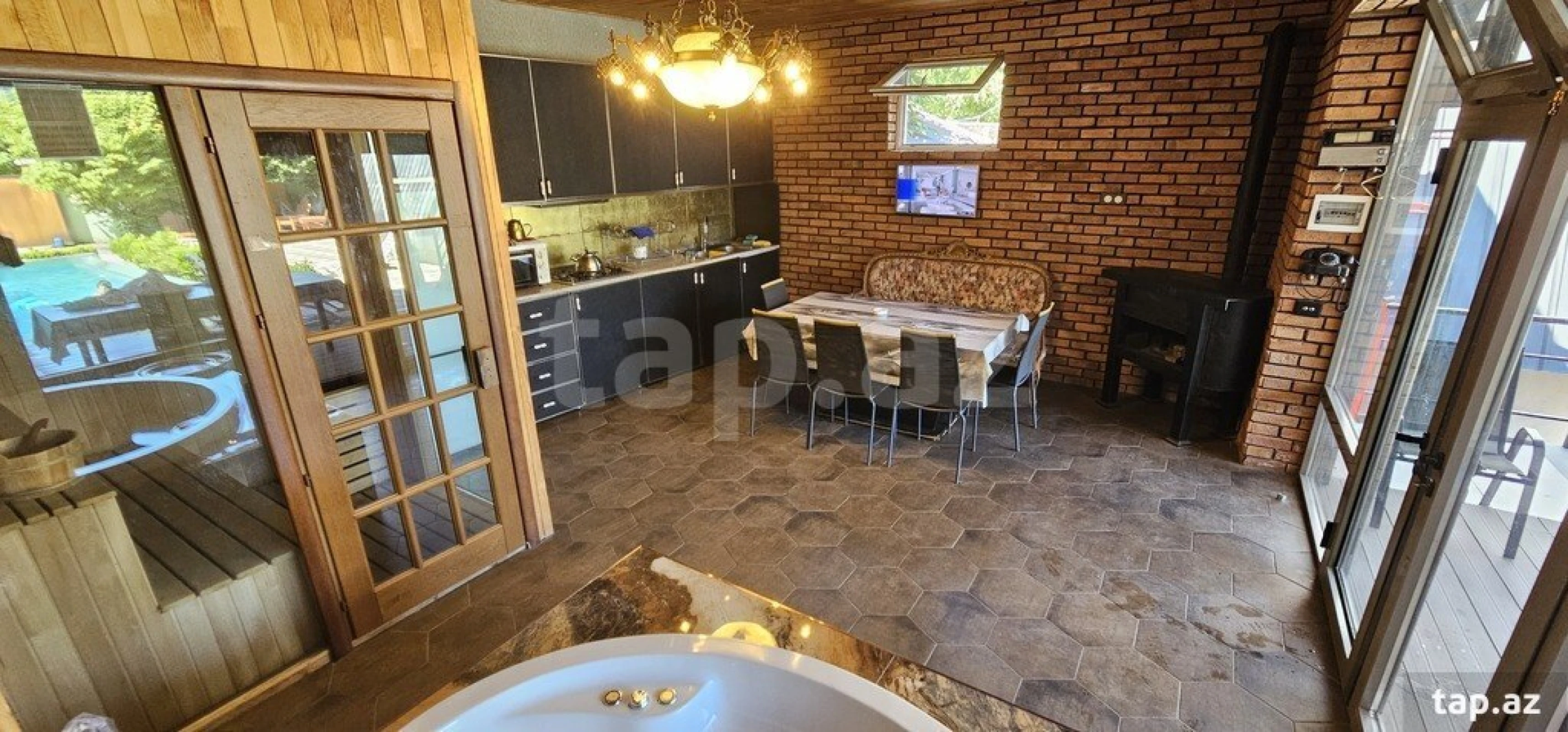 Kirayə verilir 4 otaqlı həyət evi