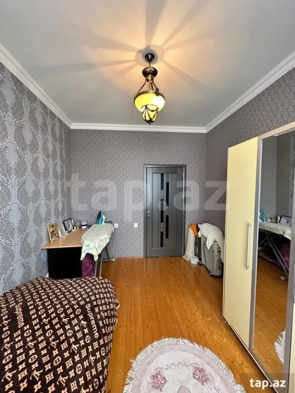 Satılır 4 otaqlı həyət evi